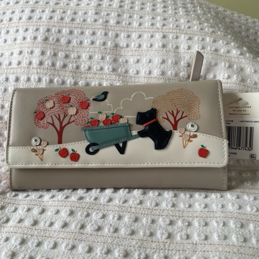 Radley London Leather Large Flapover Mantinee Wallet New w/ tag & dust bag